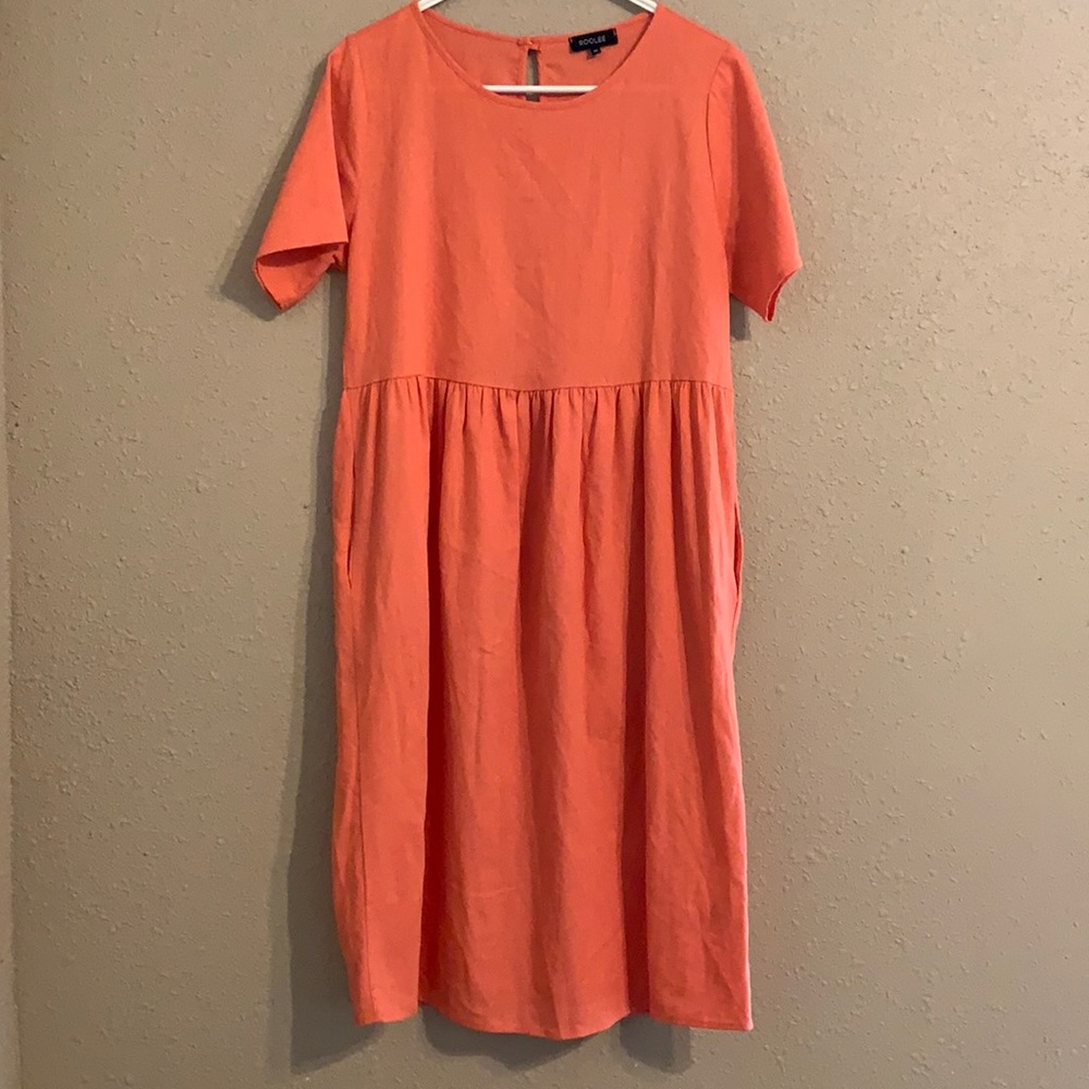 Women’s Medium Pink Dress from Roolee w/ pockets